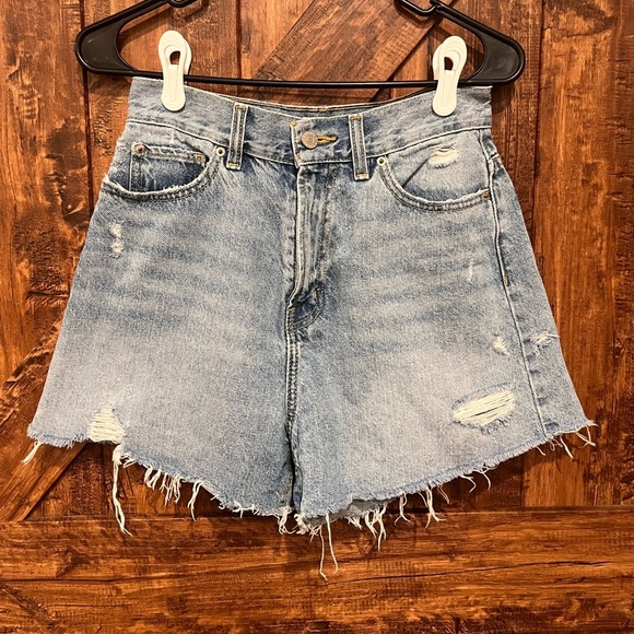 Urban outfitters BDG‎ women's A line denim distressed cut off shorts size 27 EUC - Picture 2 of 5